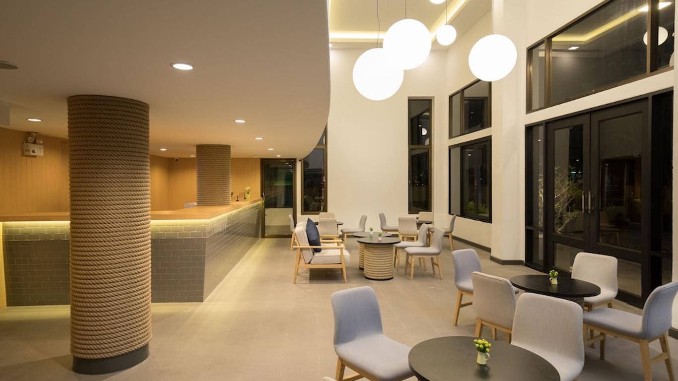 Oakwood Hotel Journeyhub Pattaya